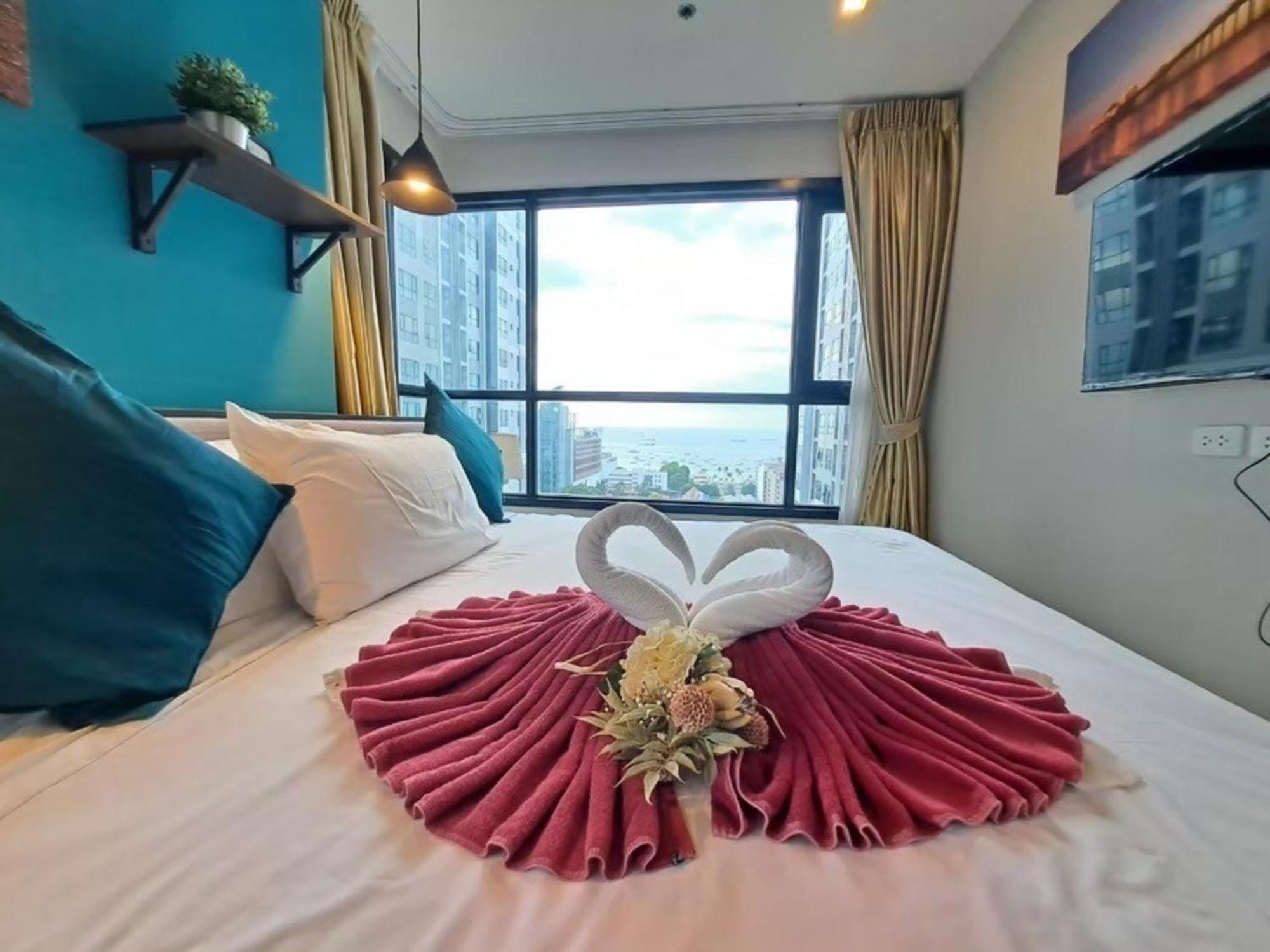 The Base Central Pattaya By Mickey Экстерьер фото