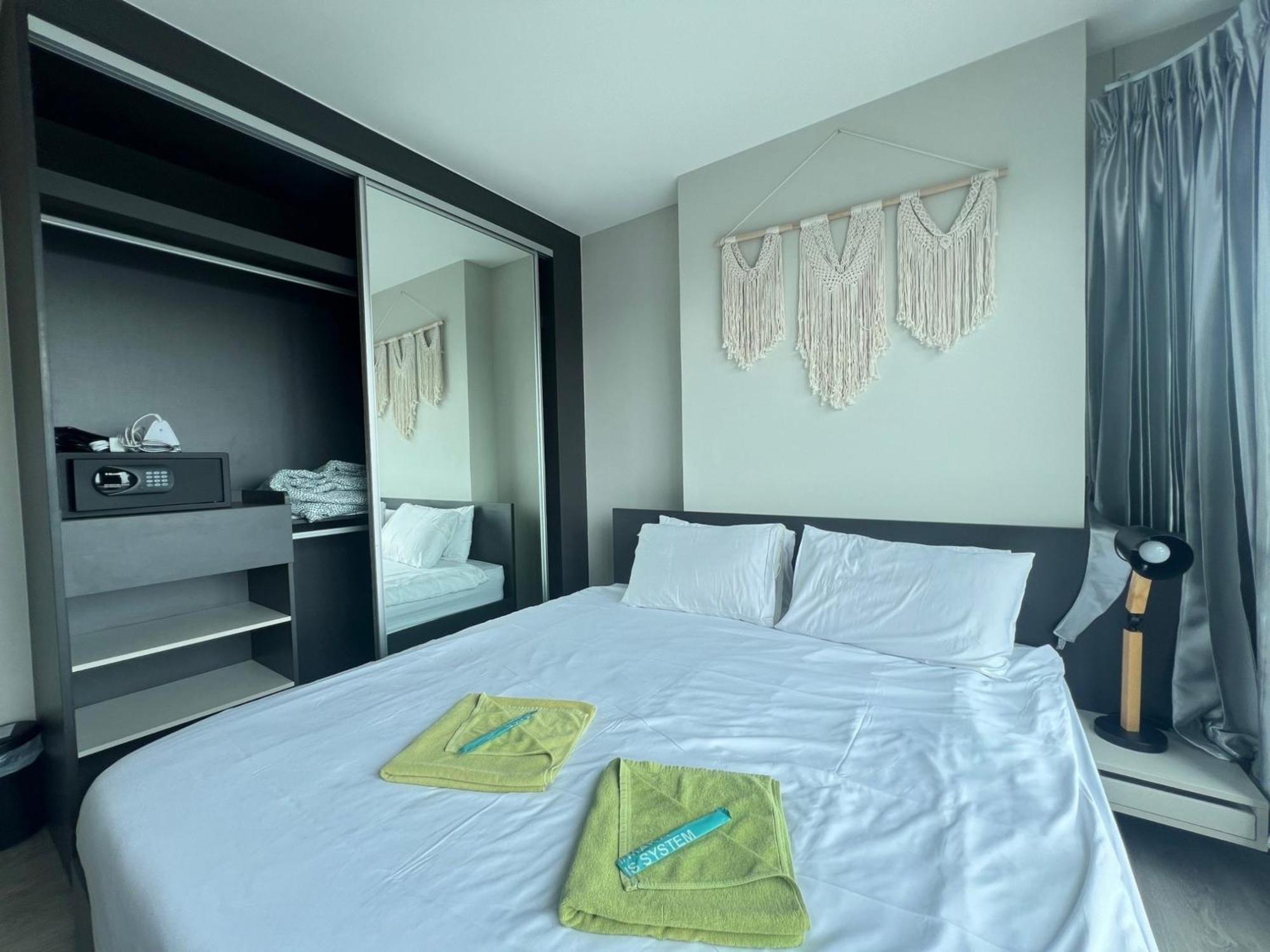 The Base Central Pattaya By Mickey Экстерьер фото