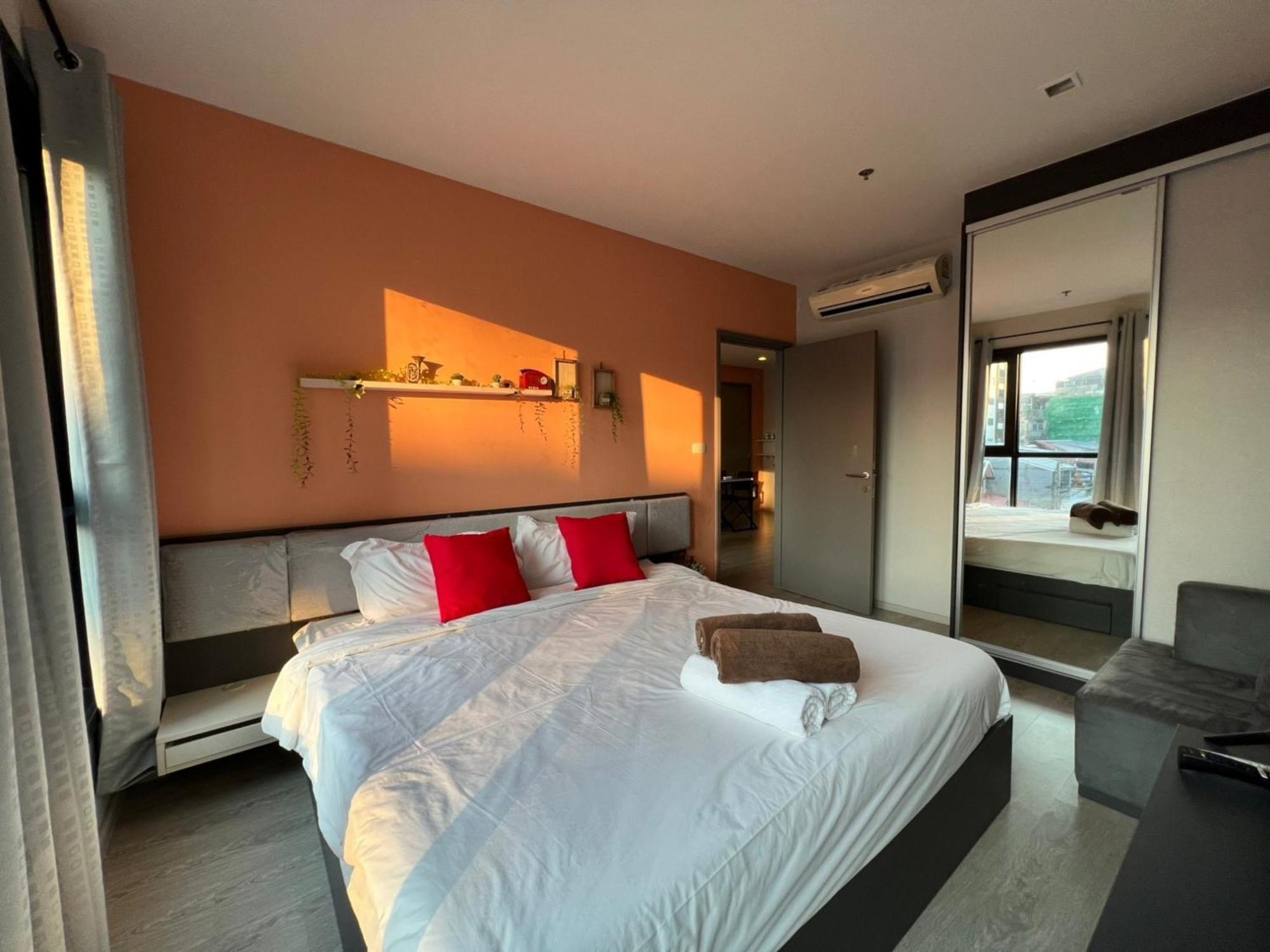 The Base Central Pattaya By Mickey Экстерьер фото