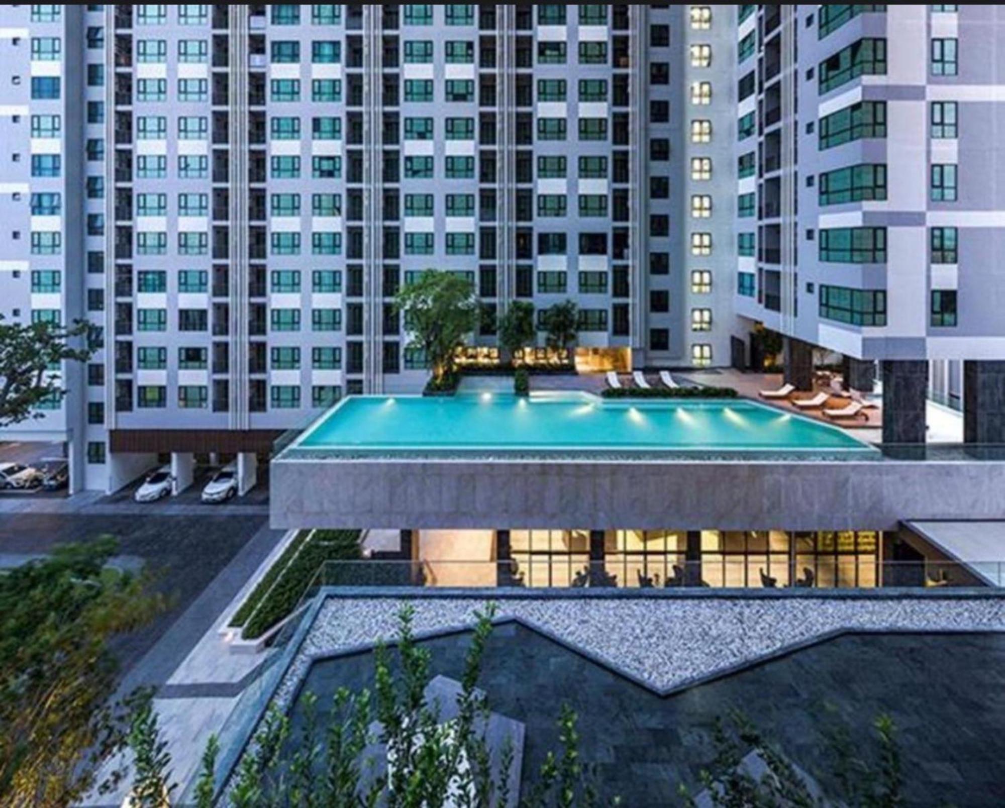The Base Central Pattaya By Mickey Экстерьер фото